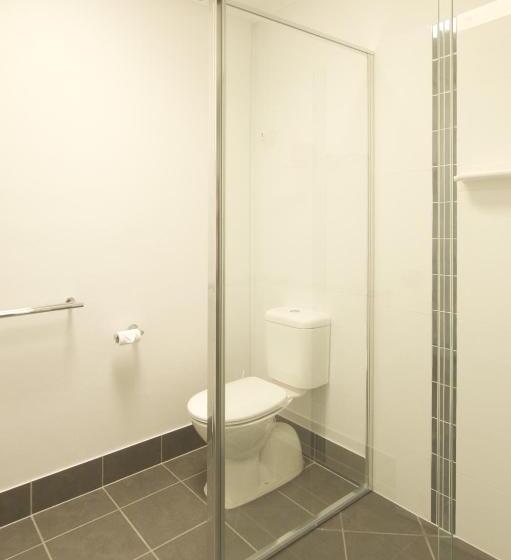 스위트, Glenmore Palms Motel
