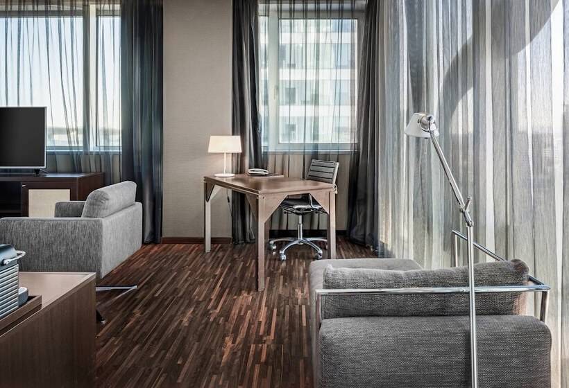 Люкс, Leonardo Royal Hotel Barcelona Forum