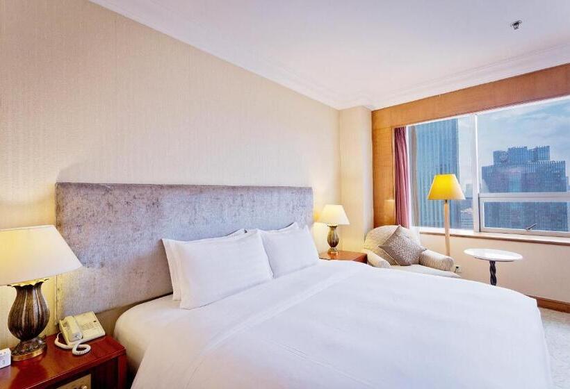 스탠다드 룸 킹사이즈 침대, Crowne Plaza Qingdao, An Ihg