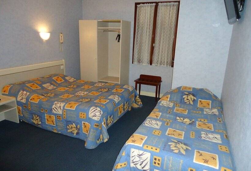 Номер Стандарт Трехместный, Hôtel Des Voyageurs
