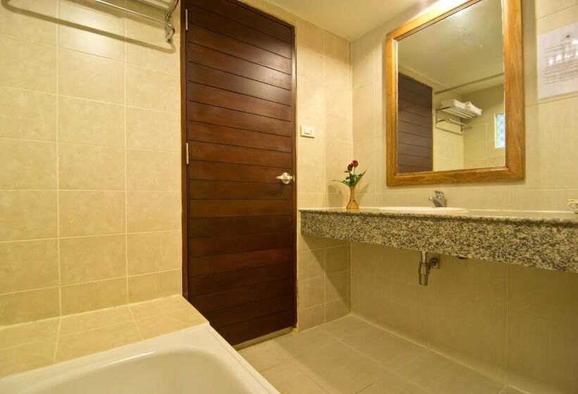 Номер Deluxe, Sunshine Garden Resort