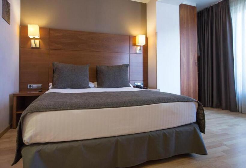 Habitación Estándar, Via Augusta