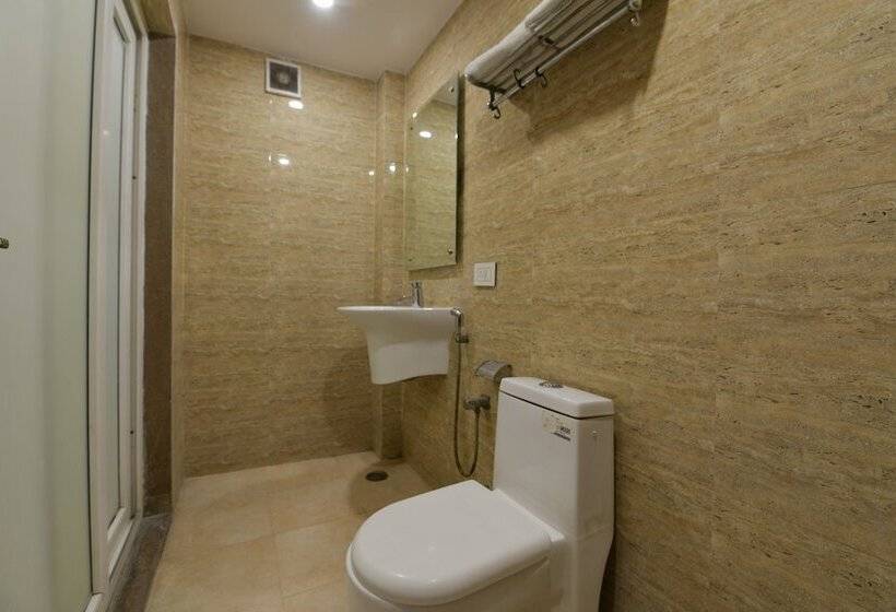 Номер Deluxe, Capital O 2242 Hotel Yuvraj Deluxe
