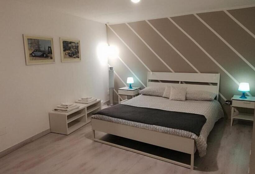 标准间, Palazzo Sant'elia