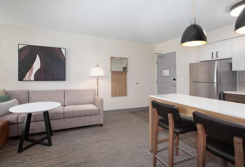 适合残疾人士使用的带超级大床的标准间, Staybridge Suites   Carson City   Tahoe Area, An Ihg