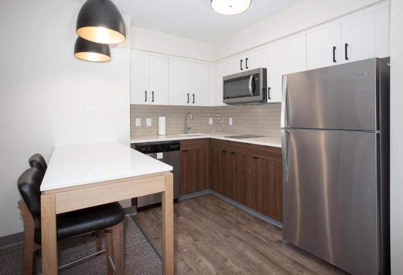 带大床的套房, Staybridge Suites   Carson City   Tahoe Area, An Ihg