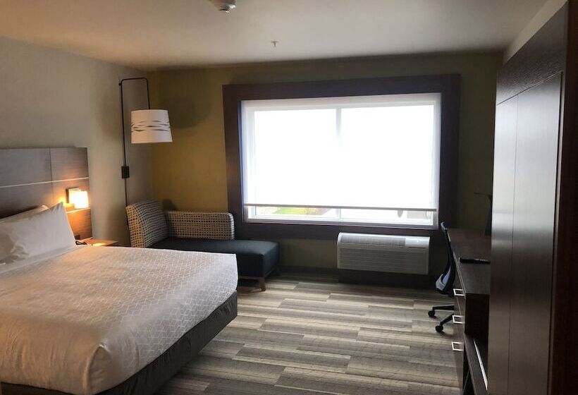 스위트, Holiday Inn Express & Suites   Madison West   Middleton, An Ihg