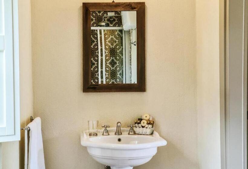 اتاق استاندارد با تخت بزرگ, Tenuta Santa Caterina