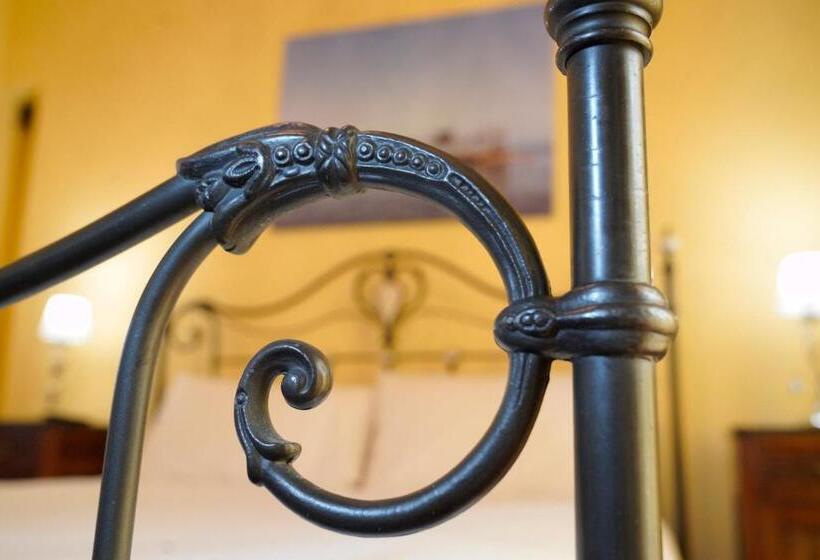 اتاق استاندارد با بالکن, Palazzo Florio Boutique Residence