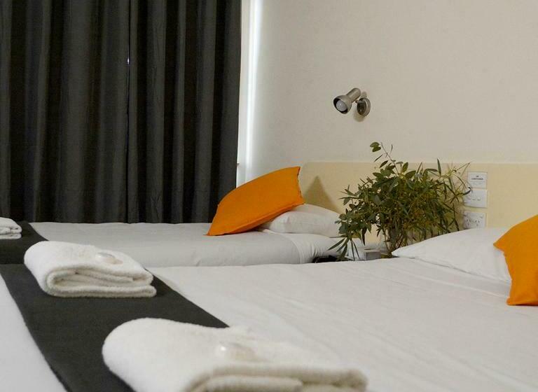 스탠다드 트리플 룸, Shamrock Hotel Motel Temora