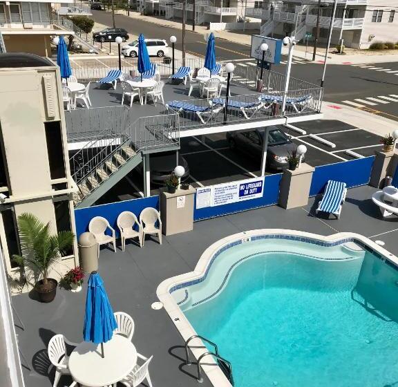 Люкс Вид на Бассейн, North Wind Motel