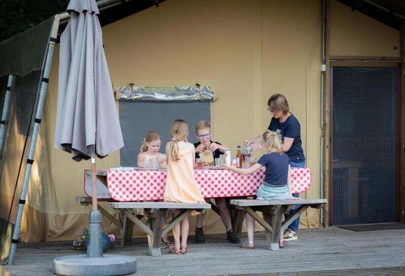 كوخ قياسي, Landrijk De Reesprong Boerderij