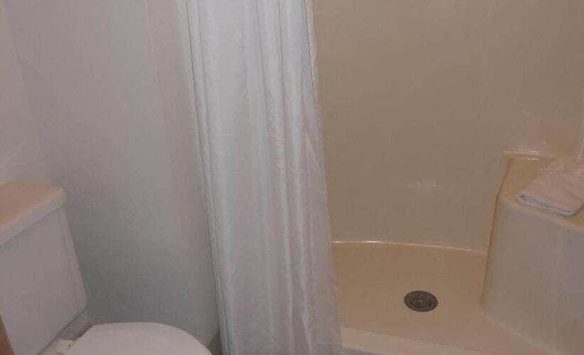 Номер Стандарт 2 Двуспальные Кровати, Harbor Inn Motel