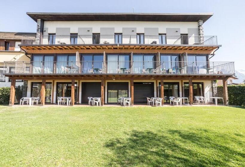 اتاق استاندارد با چشم‌انداز دریاچه, Camping Europa