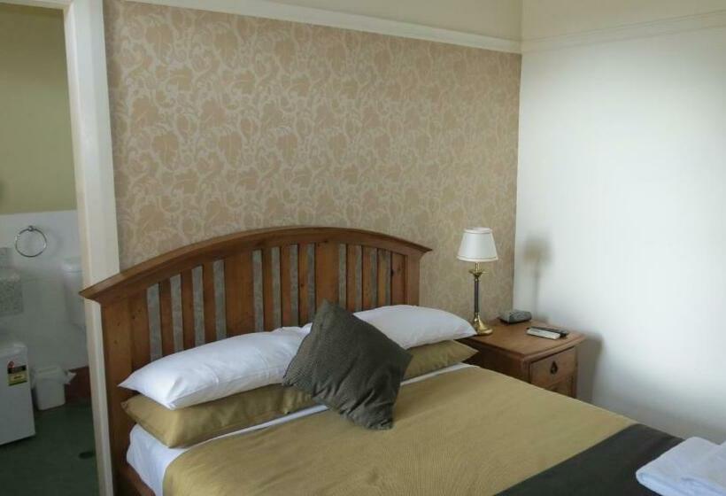 Номер Стандарт, Hermitage Hill Country Retreat