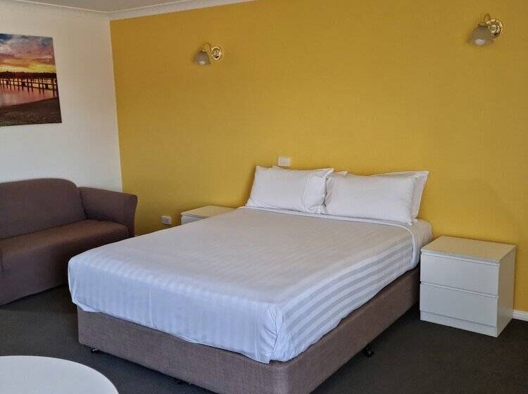 Номер Стандарт с Гидромассажем, Mid City Plantation Motel