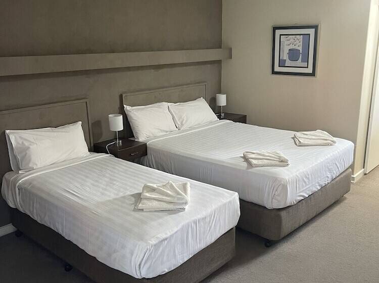 Номер Deluxe, Mid City Plantation Motel
