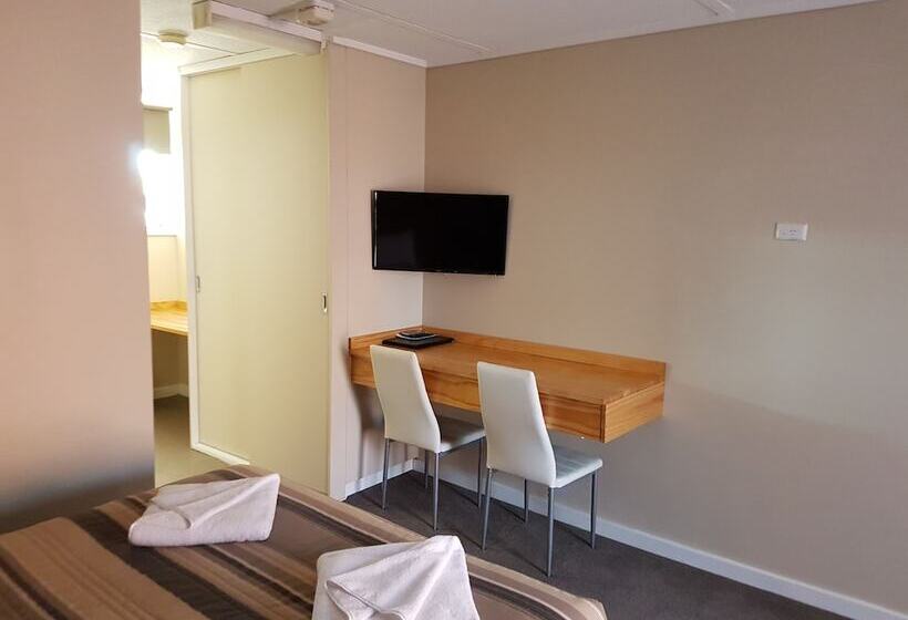 Номер Deluxe, Mid City Plantation Motel