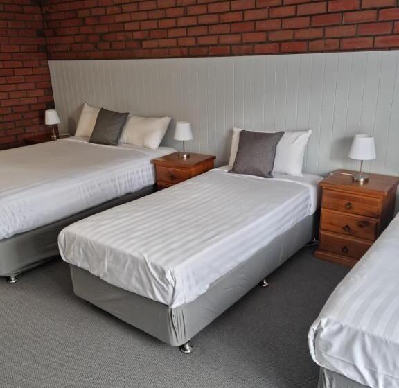 Семейный Номер, Mid City Plantation Motel