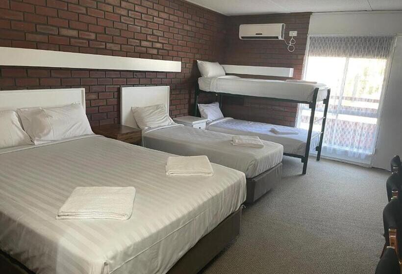 Семейный Номер, Mid City Plantation Motel