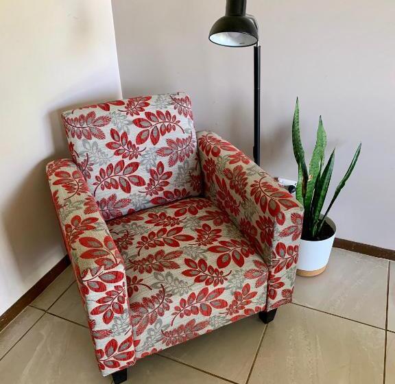 Апартаменты 1 Спальня Нижний Этаж, Montville Holiday Apartments