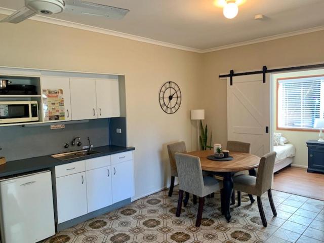 Студио Стандарт Вид на Сад, Montville Holiday Apartments