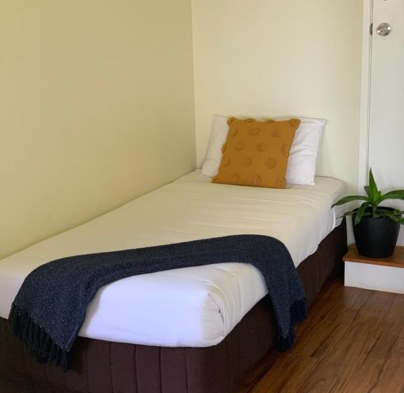 Апартаменты 1 Спальня, Montville Holiday Apartments
