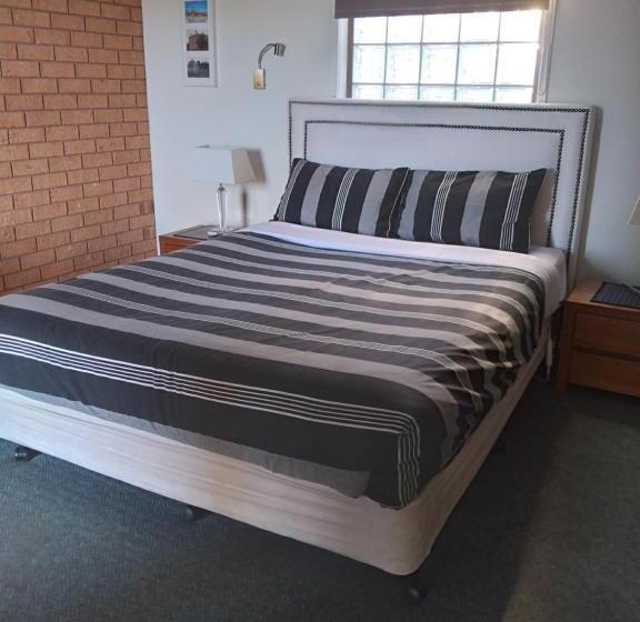 이그제큐티브 룸, Bristol Hill Motor Inn