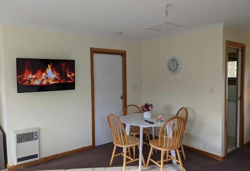 패밀리 스위트, Smugglers Rest Apartments Dover