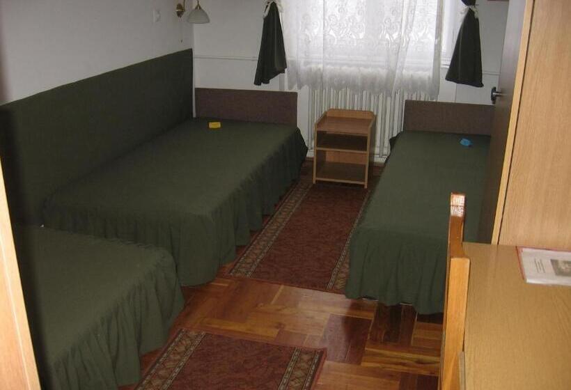 스탠다드 트리플 룸, Mater Salvatoris House