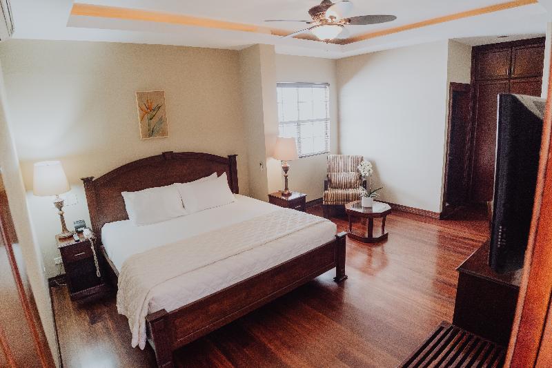 小型套房, Dunn Inn