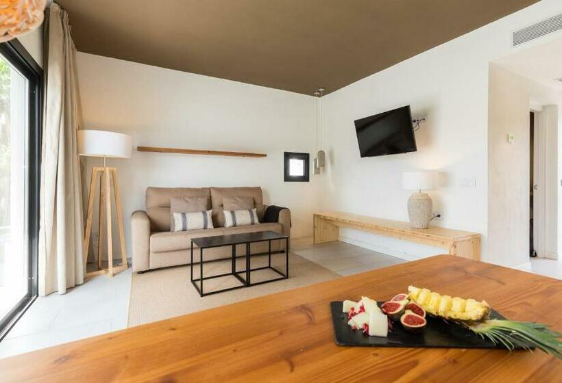 Svit, Marsenses Paradise Club