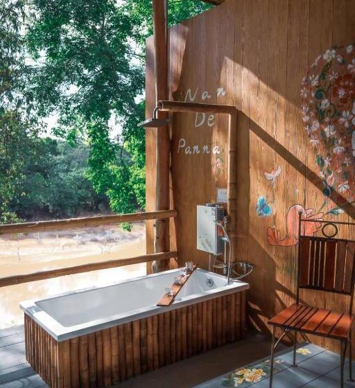 デラックスルーム, Nan De Panna Resort And Spa