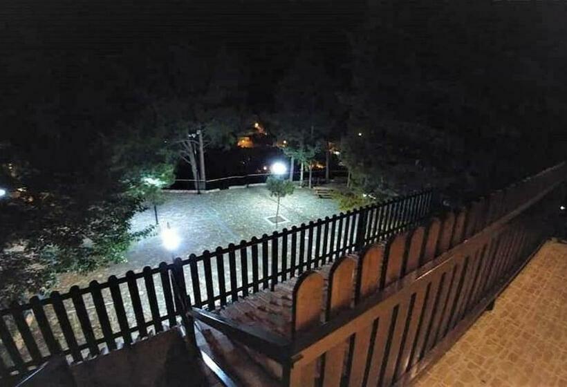 标准间带山景, Perneia Rooms