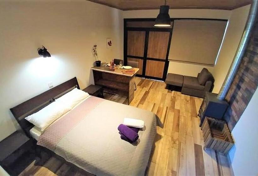 标准间带山景, Perneia Rooms