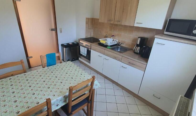 Апартаменты 3 Спальни, Apartment Marx