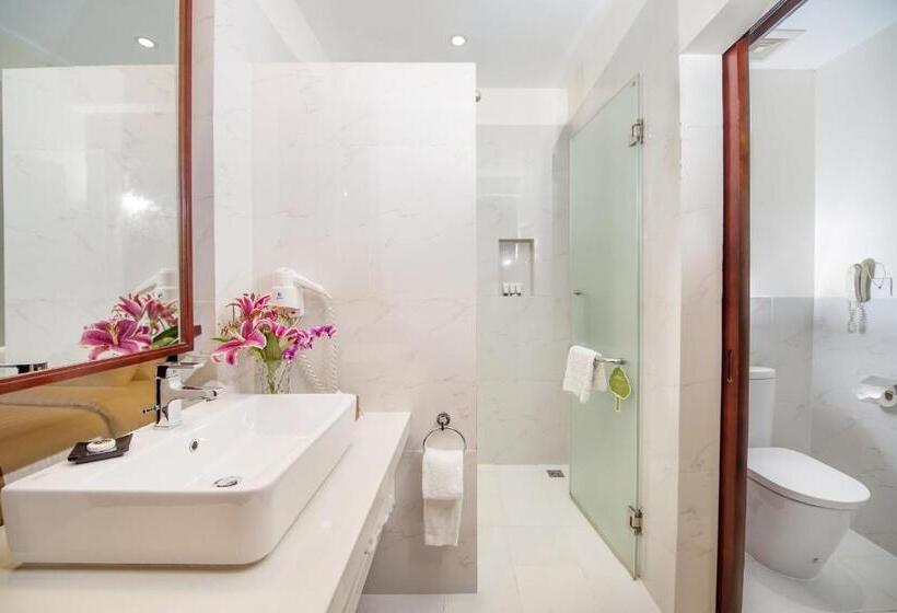 Номер Deluxe Кровать Кинг, Borei Angkor Resort & Spa