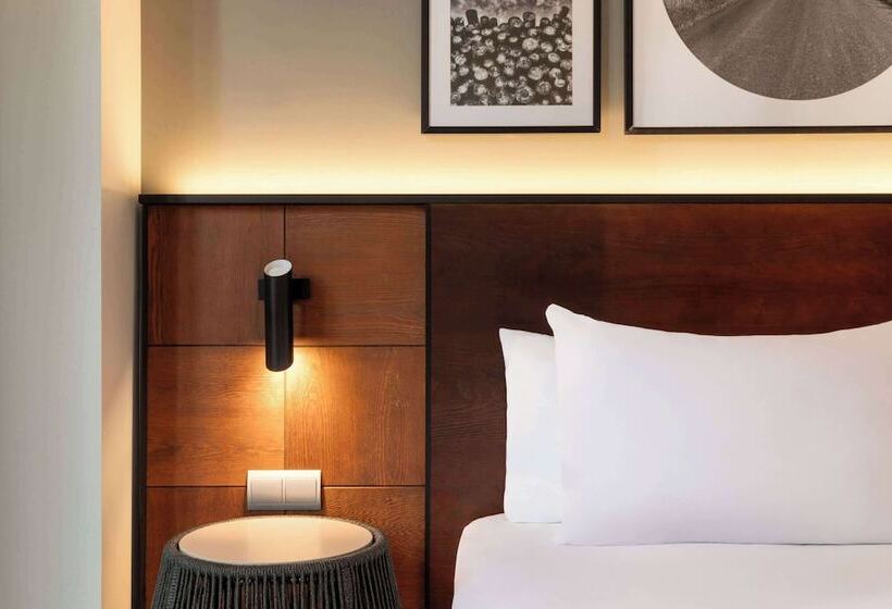 Номер Стандарт с Террасой, Dolce by Wyndham Barcelona Resort