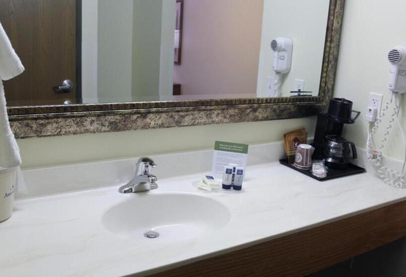 高级套房, Americinn By Wyndham Cedar Rapids Airport