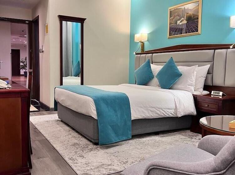 Номер Deluxe, Howard Johnson Bur Dubai