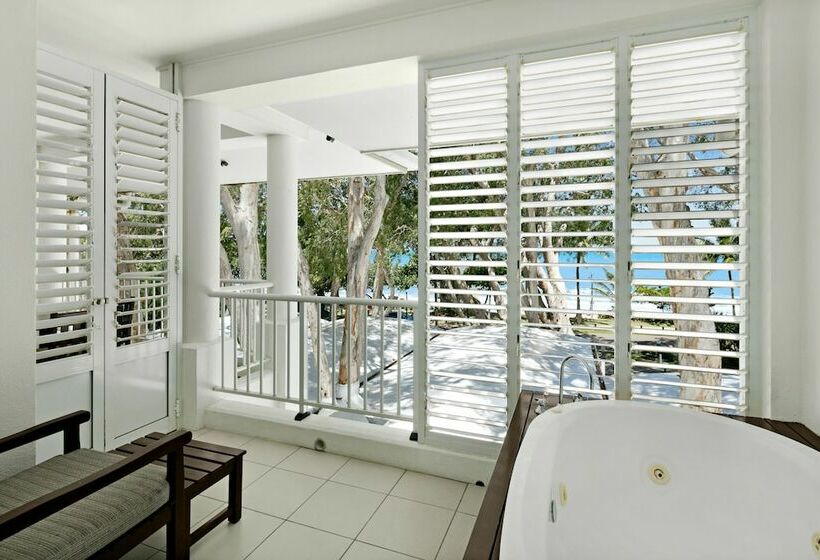 Апартаменты 3 Спальни, Peppers Beach Club & Spa