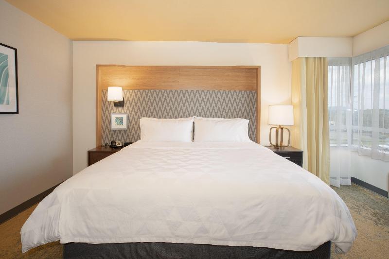Семейный Номер, Neptune Luxury Resort