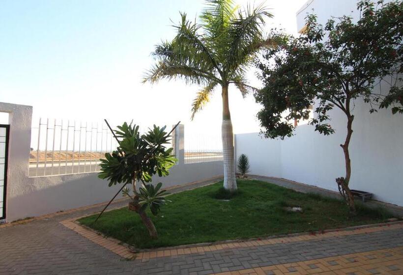 Вилла 2 Спальни Вид на Море, Al Jar Resort   Families Only