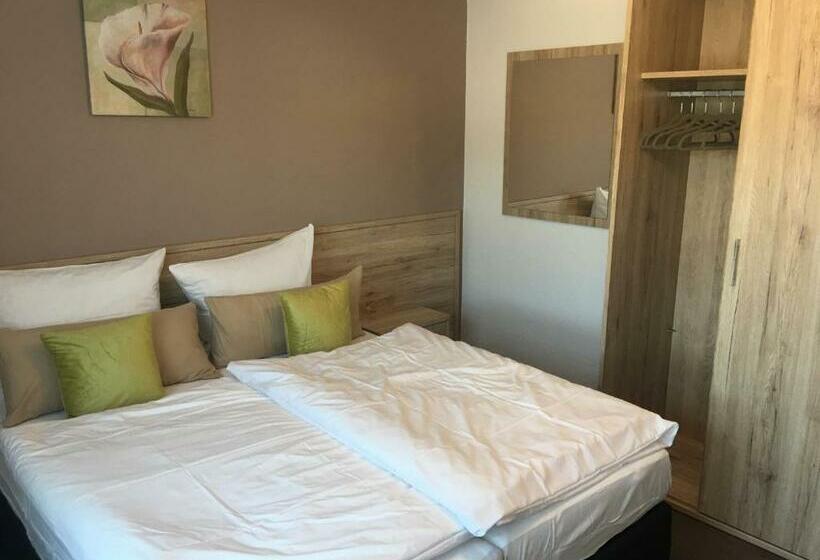 디럭스 룸, Am Brünnchen