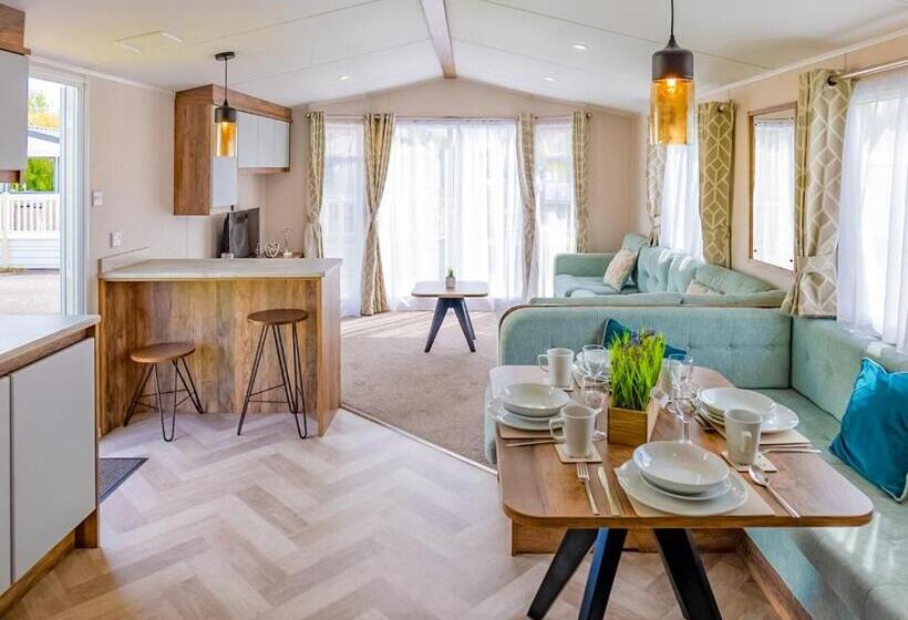 Дом 3 Спальни, Wild Rose Holiday Park