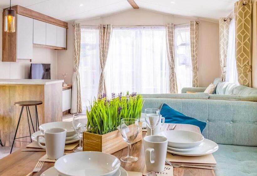 Дом 3 Спальни, Wild Rose Holiday Park