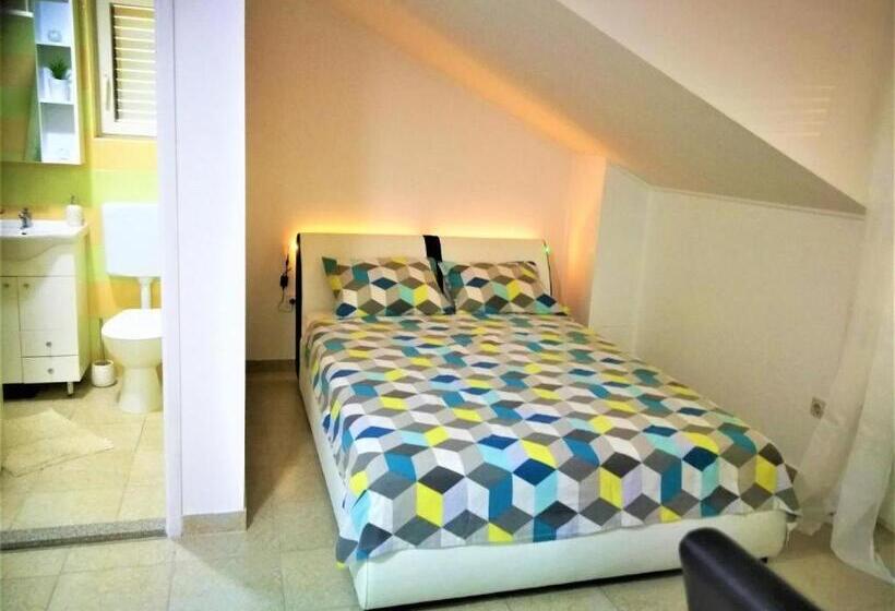Студия Стандарт Вид на Море, Apartments Milic