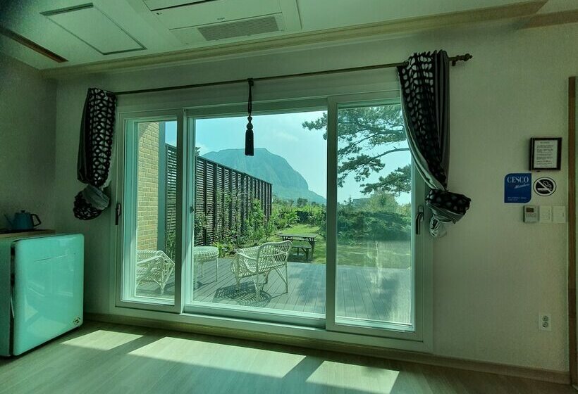 침실 3개 주택, Wind Jeju Cafe & Pension