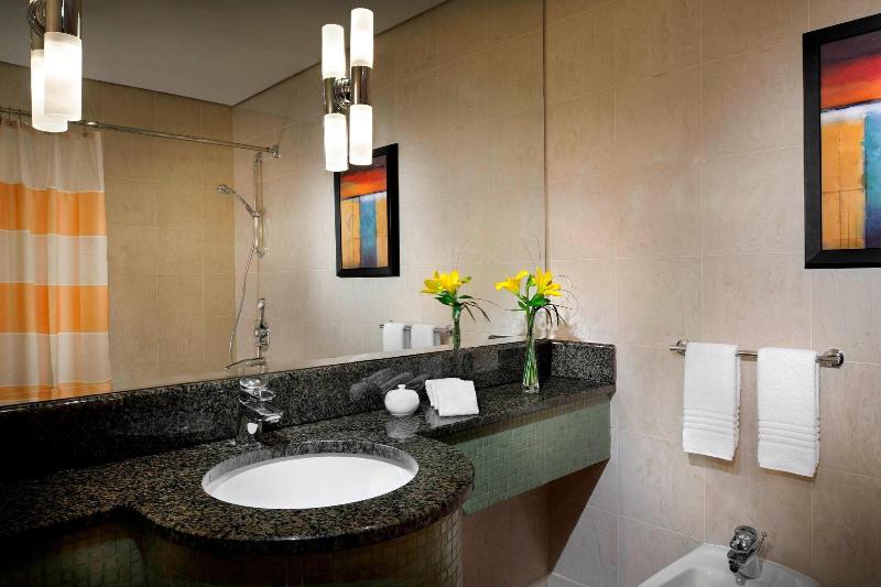 اتاق لوکس, Courtyard By Marriott Kuwait City