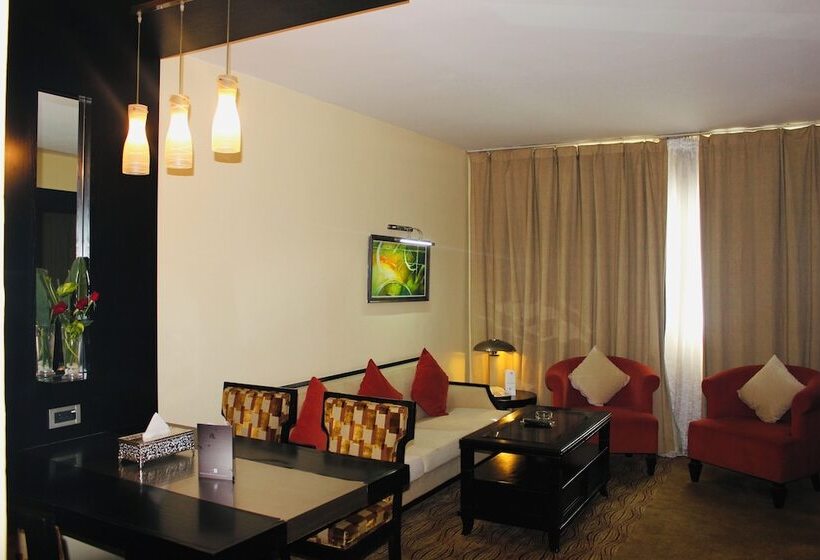 小型套房, Farah Casablanca